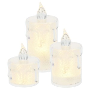 3-teiliges LED-Kerzen-Set aus weißem Polypropylen in verschiedenen Größen, mit realistischer Wachsoptik und warmem Licht. Weihnachtsdekoration.