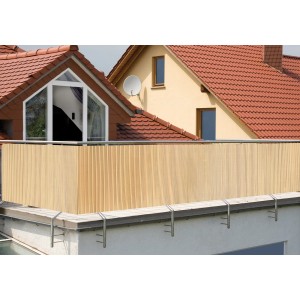 Balkonverkleidung Comfort in Bambus-Optik, 180x300 cm, als Sichtschutz auf einem Balkon.