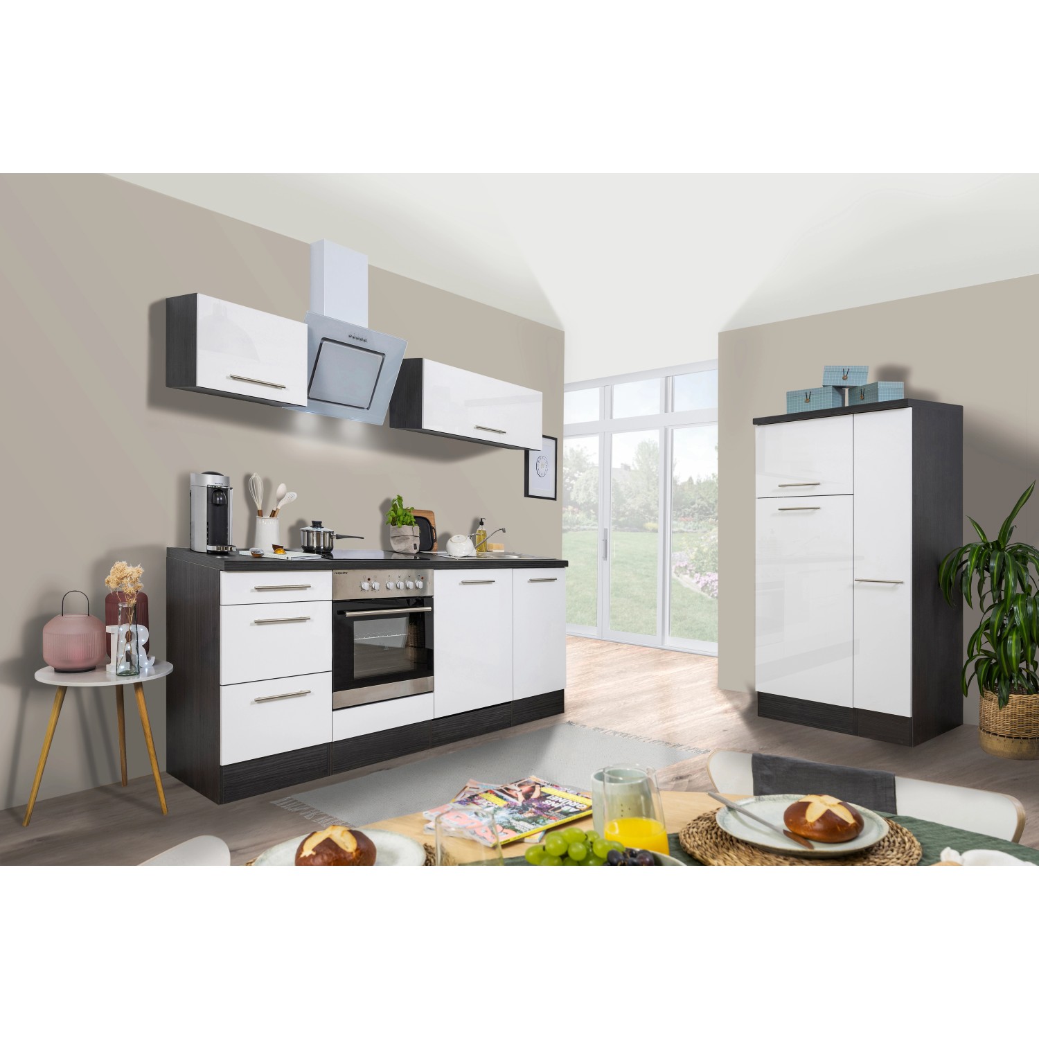 Respekta Premium Küchenzeile 310 cm in Weiß Hochglanz und Eiche Grau mit E-Geräten.