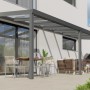 Anthrazitfarbene Terrassenüberdachung Professional (700x300 cm) mit klarer Polycarbonat-Eindeckung.