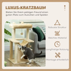 Cremefarbener PawHut Kratzbaum mit mehreren Ebenen, Höhle, Hängematte und Spielzeug. Eine Katze kratzt am Sisalstamm.