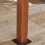 Detailansicht eines Holzpfostens des Sojag Pavillon Valencia mit Bodenbefestigung.