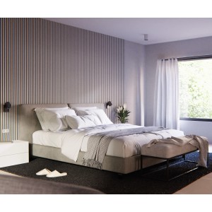 Schlafzimmer mit schwarzem Akustikpaneel Esche MDF an der Wand. Holzpaneel zur Schallabsorption.