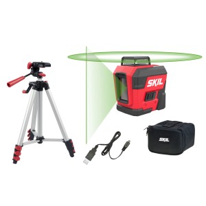 Skil Kreuzlinienlaser 1961DA mit Stativ, USB-Kabel und Tasche. Der Laser projiziert grüne Linien.