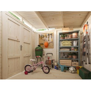 Innenansicht: Palmako Holz-Gartenhaus mit Pultdach, naturbelassen, mit Werkzeugen, Regal und Kinderrad.