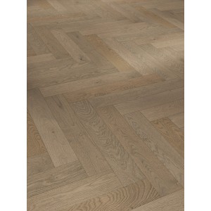 Parkett Trendtime 3 Living Plus Eiche Chalet Grau, matte Oberfläche im Fischgrätmuster.