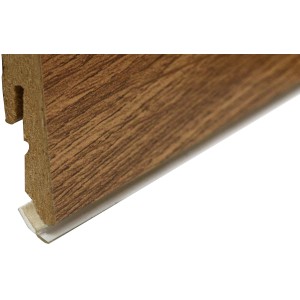FN Neuhofer Sockelleiste mit Dichtlippe Aquastop, selbstklebend, Holzdekor