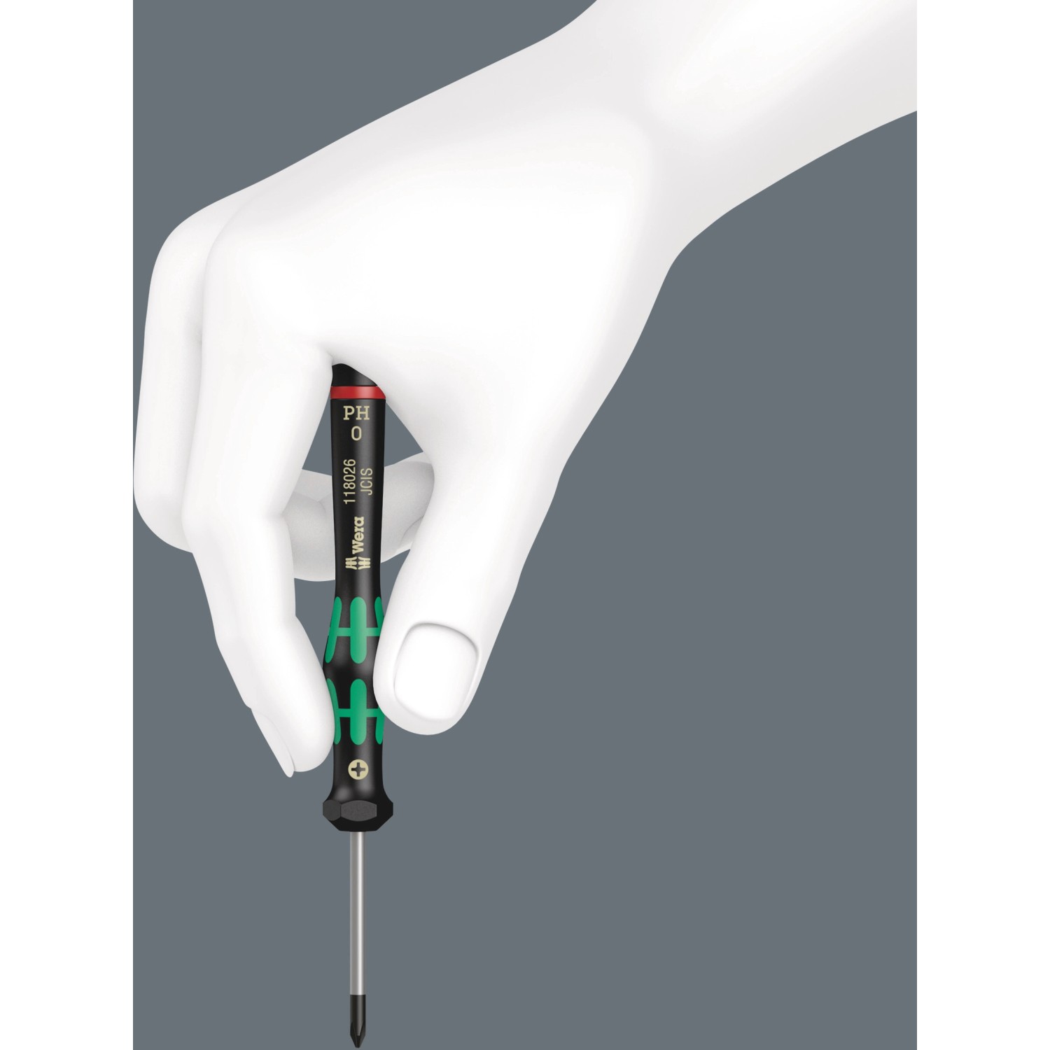 Wera TX-Schraubendreher 2067 Micro TX 6 x 40 mm in Hand, geeignet für Elektronik und Feinmechanik.