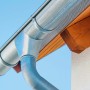 Sarei Multischutzgitter 120 mm am Dach, schützt vor Insekten und dient als Lüftung.