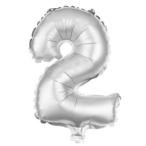 Silberner Folienballon in Form der Zahl 2, ideal für Partys und Geburtstage.
