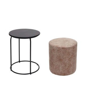 MCW 2er-Set: Brauner Sitzhocker und Beistelltisch mit schwarzem Metallgestell.