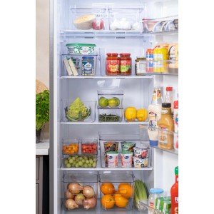 Gefüllter Kühlschrank mit transparenten SmartStore Aufbewahrungsboxen in verschiedenen Größen.