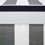 Detailaufnahme: Grau-weiß gestreifte Gelenkarmmarkise Aventura Solar-LED, 3x2m. Markisenstoff im Fokus.