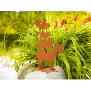 Rostfarbene Deko-Figur Bremer Stadtmusikanten aus Metall für den Garten.