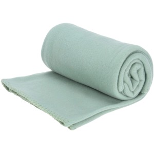 Gerollte, hellgrüne Fleecedecke (125x150 cm). Kuschelige Wohndecke für gemütliche Stunden.