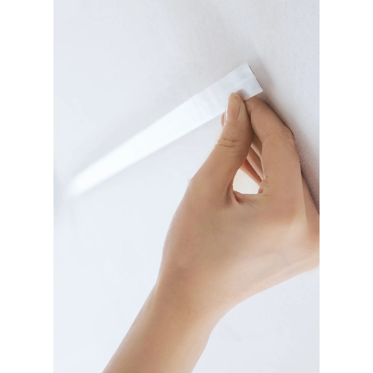 Paulmann MaxLED Invisible Connector (3m) für LED-Strips wird an der Decke befestigt.