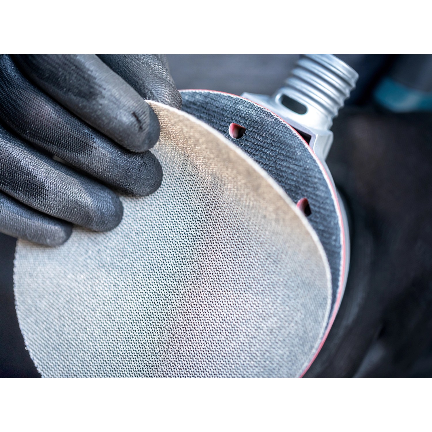 Bosch Expert Netzschleifblatt-Set M480 für Exzenterschleifer, 7-teilig, Detailaufnahme der Netzstruktur.