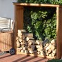 Dobar Kaminholzregal aus Kiefernholz, 140 cm breit, mit Brennholz gefüllt.