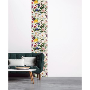 AS Creation selbstklebende Tapete Pop Up Panel mit Blumenmuster in Beige und Bunt, angebracht an einer Wand.
