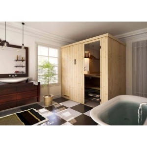 Finntherm Sauna Cenik, naturbelassen, 194x194 cm, in Badezimmer-Umgebung.