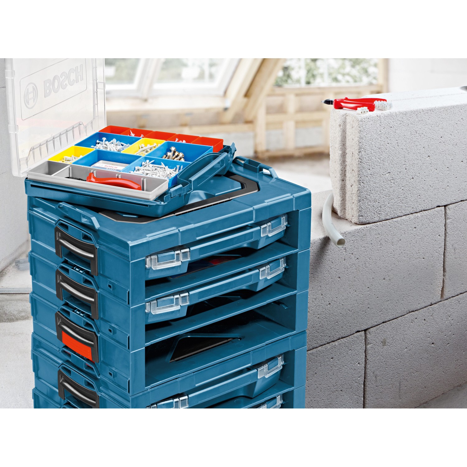 Bosch Professional i-Boxx Rack Deckel auf Werkzeugkoffer-System mit Zubehör.
