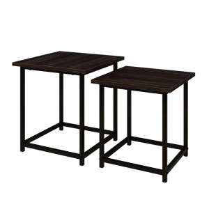 Zwei schwarze Mica Decorations Beistelltische Mels aus Eisen, quadratisch, ineinander stellbar. Modernes Set für den Wohnbereich.