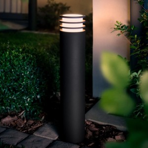 Philips Hue Lucca Wegeleuchte, smarte Außenleuchte mit Farbwechsel für Garten & Weg.