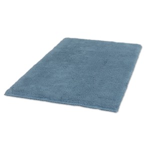 Hellblauer Schöner Wohnen Badteppich Bahamas, 67x110 cm, Uni-Design. Flauschiger Badvorleger für mehr Komfort.