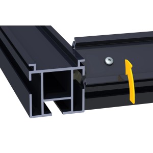 Detailaufnahme der schwarzen Dreamdeck Alu Unterkonstruktion (400 cm) für Terrassendielen.