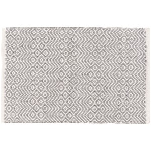Wenko Badematte Abai, 50x80 cm, hellgrau/weiß, mit Rautenmuster im Boho-Stil.