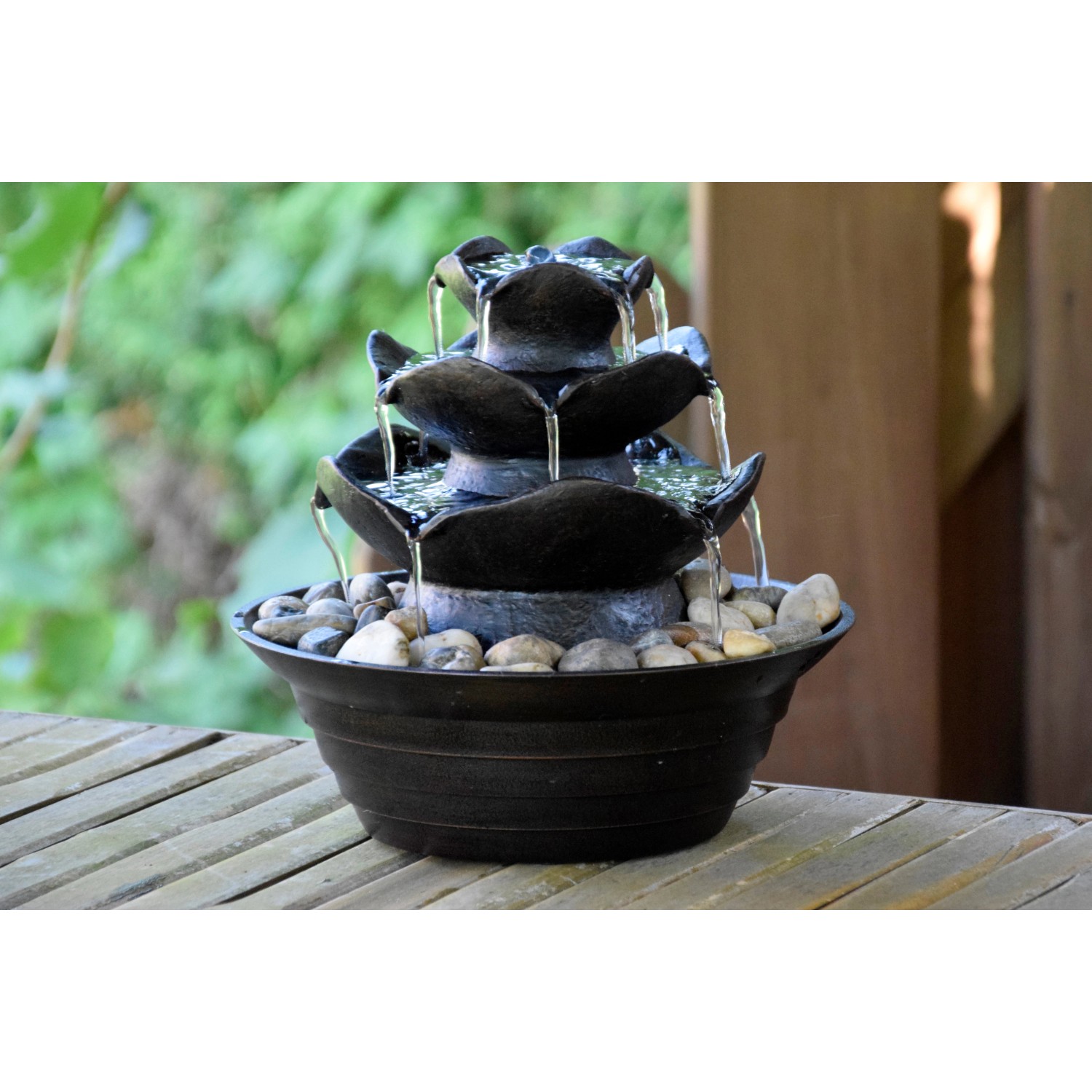 Dobar Design Zimmerbrunnen in Felsen-Optik, schwarz, mit Deko-Steinen. Entspannendes Wasserspiel für den Innenbereich.