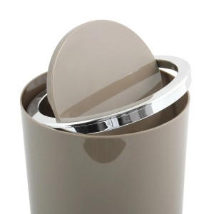 MSV Kosmetikeimer Kamaka, 6 l, Taupe mit Schwingdeckel und silberfarbenem Rand.