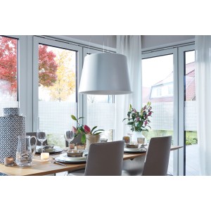 d-c-fix Static Windows Stripes Milton als Sichtschutz auf Fenster montiert.