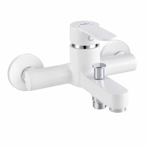 Weiße baliv Wannenarmatur WA-5892 mit Einhebelmischer und Umsteller für Brausefunktion.