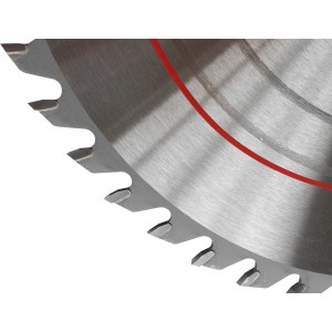 Detailaufnahme: Holzmann Kreissägeblatt, 315 mm, 48 Zähne. Scharfe Sägezähne sichtbar.