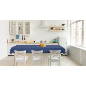 d-c-fix Tischdecke Tiefes Blau, Ø 140 cm, auf Küchentisch. Wasserabweisend und pflegeleicht.