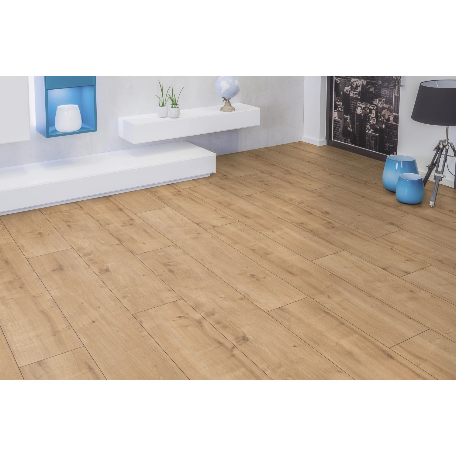 Kaindl Laminat Poseidon Tahiti Oak, wasserfest, 7mm stark, im Wohnraum verlegt.