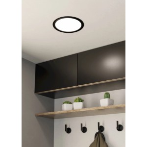Schwarzer Eglo LED-Einbauspot Fueva 5, Ø 21,6 cm, 3000K, montiert an einer Decke.