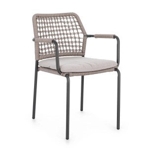 Moderner Gartenstuhl RAJADA mit Kordelgeflecht und Aluminiumgestell.