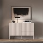 Selsey Sideboard Derriva Kaschmir mit gerillten Fronten, Schubladen & Fächern. Moderne Kommode für stilvollen Stauraum.