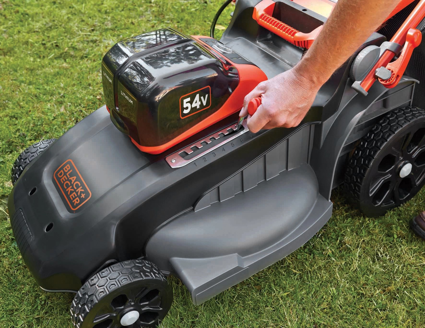 Black+Decker AkkuRasenmäher DualVolt CLM5448PC2 54 V 2,5 Ah 48 cm