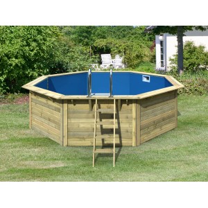 Karibu Holzpool Modell 2 Set mit Filteranlage und Leiter im Garten.