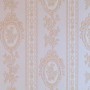 Strukturprofiltapete Ornament in Creme mit Glitzer für elegante Wände.