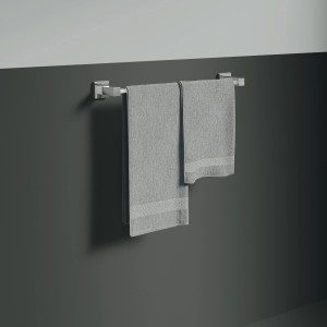 Ideal Standard IOM Cube Handtuchhalter, 495 mm, Chrom mit Handtüchern.