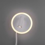 Weiße, dimmbare Trio LED-Wandleuchte Jordan mit Lesearm aus Metall. Moderne Wandlampe für Wohnraum und Schlafzimmer.