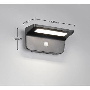Schwarze, matte Reality LED Solar-Wandleuchte Atico mit Bewegungsmelder für den Außenbereich.