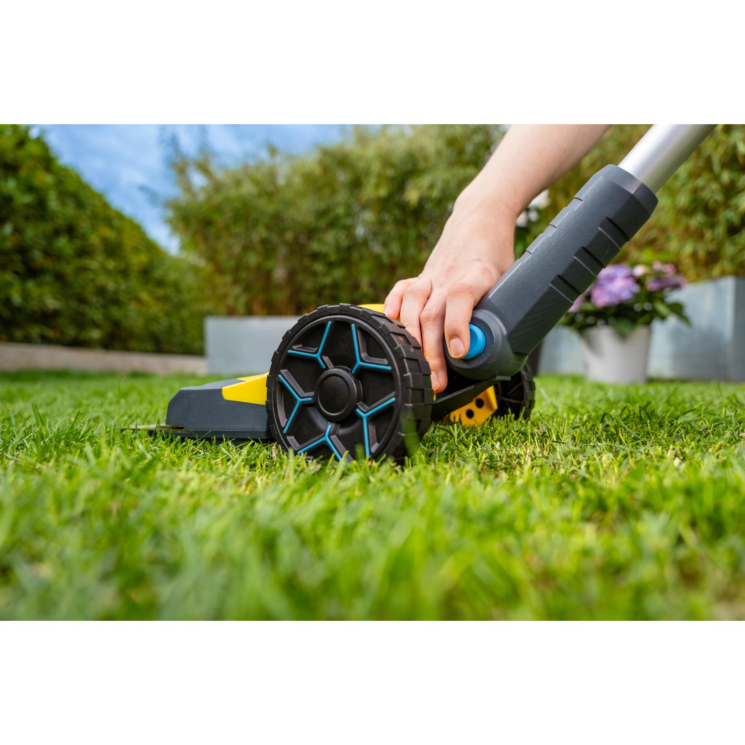 Gloria ElektroRasen und Kantenschneider FineCut 230 V kaufen bei OBI