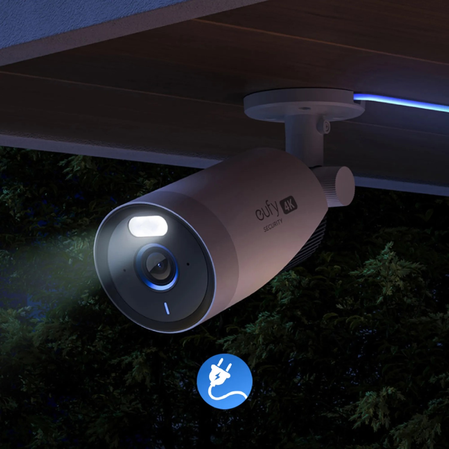 Eufy E330 4K Überwachungskamera mit Nachtsicht, an Decke montiert.