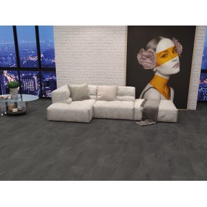 Verlegtes Click-Vinyl Indianapolis Slate Fliese Town im Wohnraum.