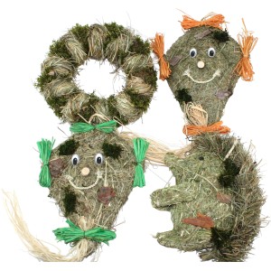 Herbstgesteck: Strohfiguren und Kranz als Tischdeko oder zum Aufhängen.